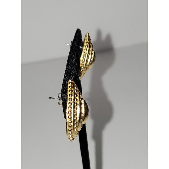 A Trifari Women's Chunky Gold Tone Vintage 80's Pierced Earrings Teardro… - Picture 7 of 10